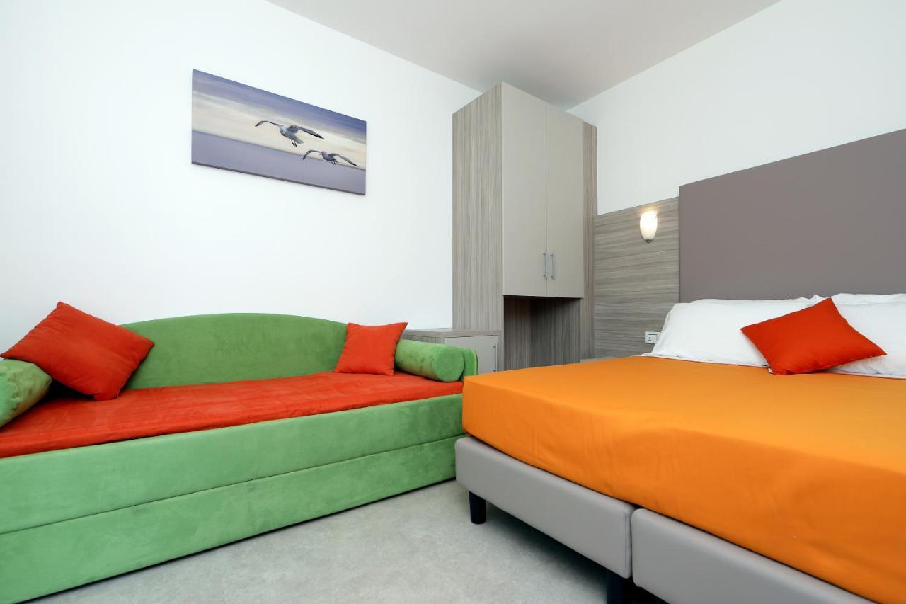 Hotel Simi Lan Линьяно-Саббьядоро Экстерьер фото