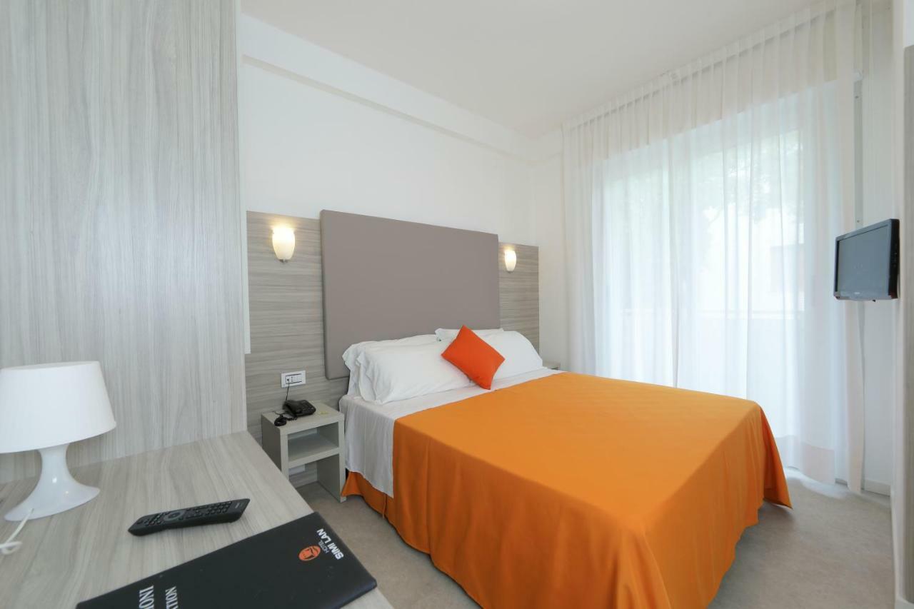 Hotel Simi Lan Линьяно-Саббьядоро Экстерьер фото
