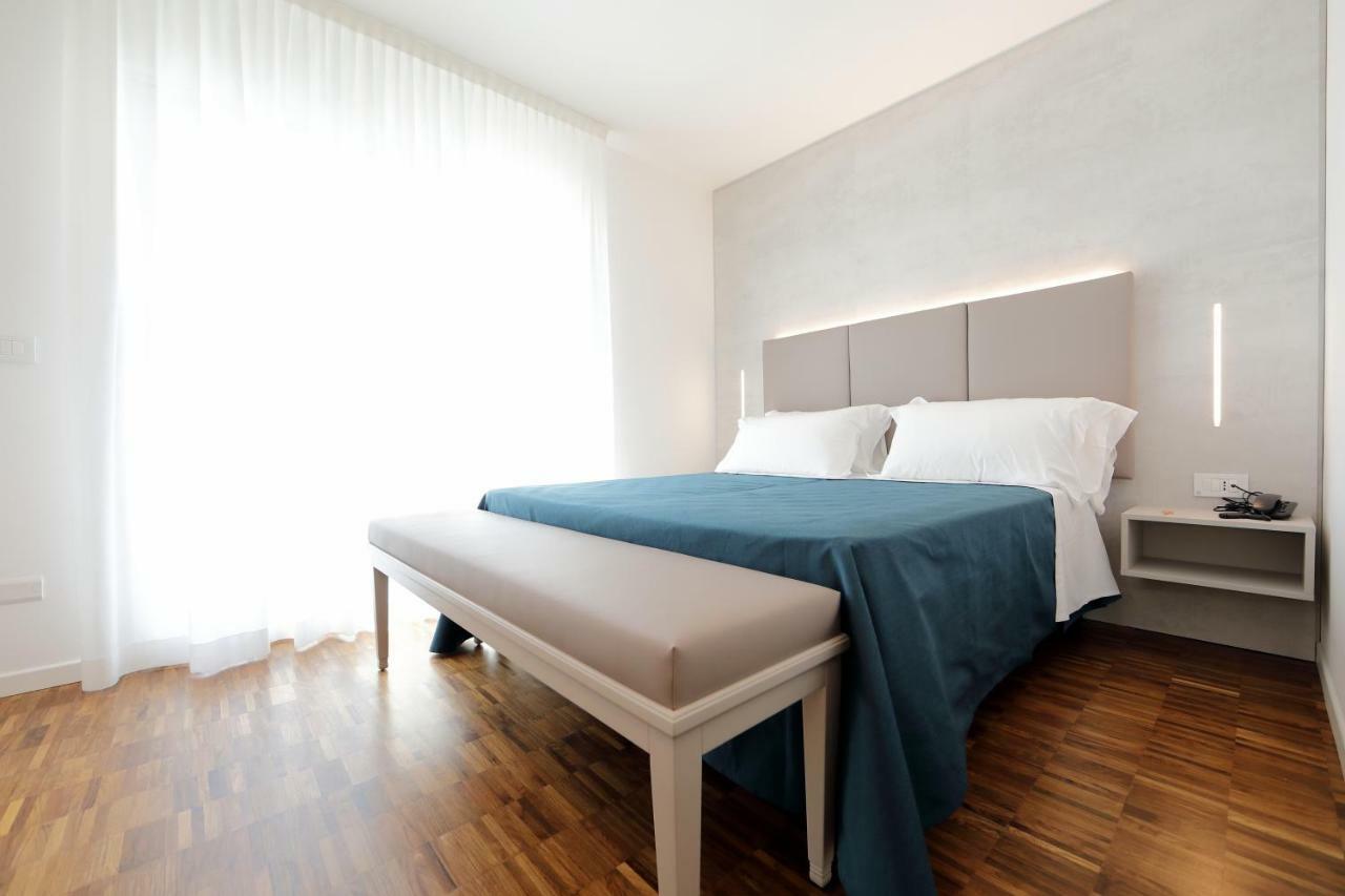 Hotel Simi Lan Линьяно-Саббьядоро Экстерьер фото